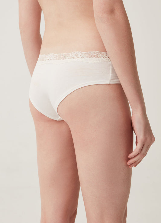 Two-pack knicker shorts with lace trim