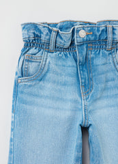 بنطال جينز OVS للفتيات بخمسة جيوب وحقيبة ورقية.